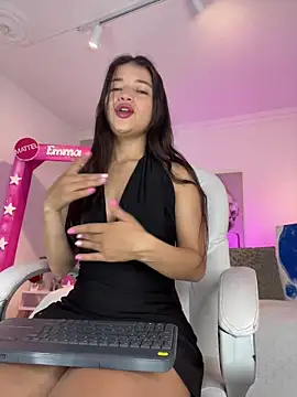 Snapshot of LUNAA___ chatting on 11, 5, 2026 LUNAA online show from 11, 5, 2026