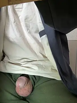 sonwmelt1 online show from 13, 4, 2026