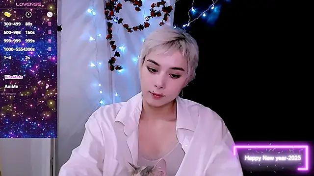 Snapshot of SophieAsh chatting on 21, 12, 2025 SophieAsh online show from 21, 12, 2025