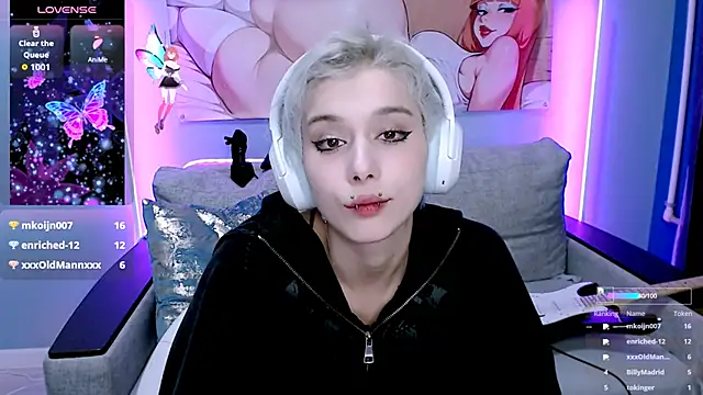 Snapshot of SophieAsh chatting on 1, 11, 2025 SophieAsh online show from 1, 11, 2025