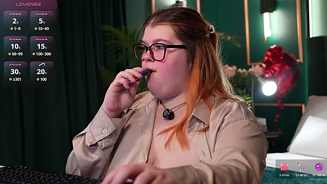 Mia Ray online show from 10, 2, 2026