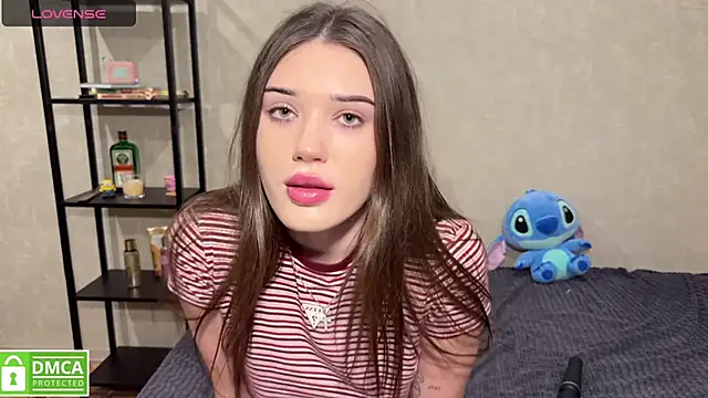 MollyBaby online show from 28, 10, 2025