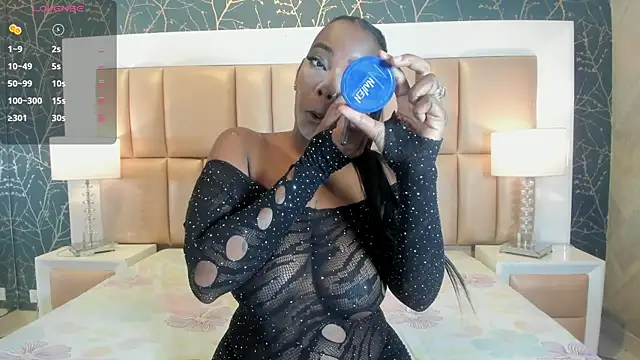 ReinaMiah online show from 9, 10, 2025