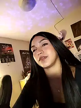 FallsForHerSmile online show from 20, 4, 2026