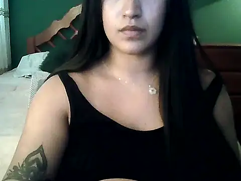 FallsForHerSmile online show from 18, 3, 2026