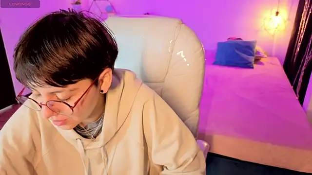 Snapshot of Nathaly_ds chatting on 8, 11, 2025 Nathaly ds online show from 8, 11, 2025