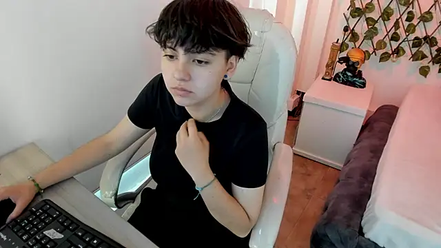 Nathaly ds online show from 16, 12, 2025