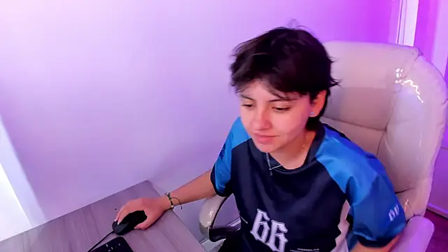 Nathaly ds online show from 8, 2, 2026