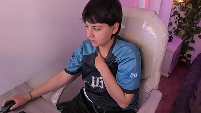 Nathaly ds online show from 14, 4, 2026