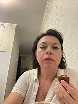 Kiravix online show from 14, 10, 2025