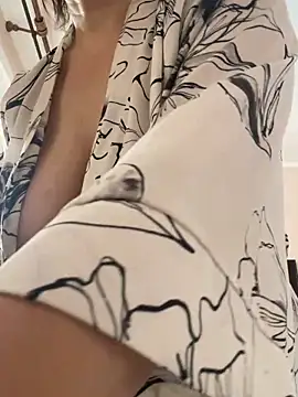 Kiravix online show from 6, 3, 2026