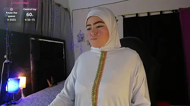 Snapshot of MarianFadel chatting on 23, 10, 2025 MarianFadel online show from 23, 10, 2025