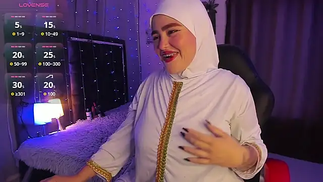 Snapshot of MarianFadel chatting on 29, 11, 2025 MarianFadel online show from 29, 11, 2025