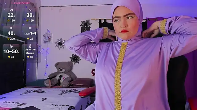 Snapshot of MarianFadel chatting on 17, 10, 2025 MarianFadel online show from 17, 10, 2025