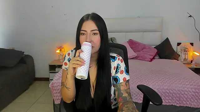 hannahdvil1 online show from 26, 3, 2026