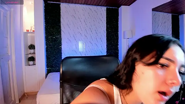 Snapshot of sofiacaramel chatting on 18, 1, 2026 sofiacaramel online show from 18, 1, 2026