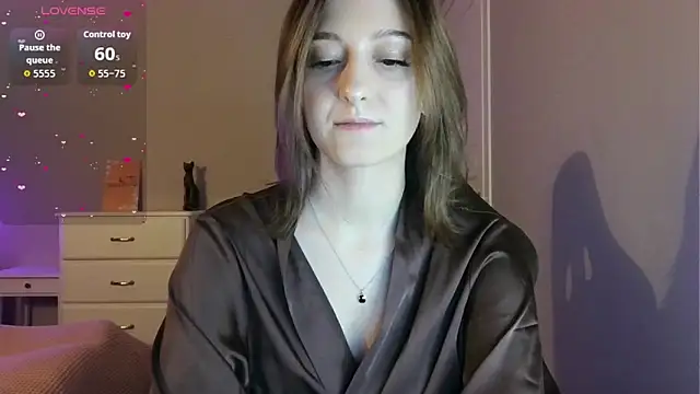 white liillyy online show from 7, 4, 2026