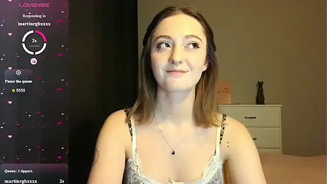 white liillyy online show from 31, 3, 2026