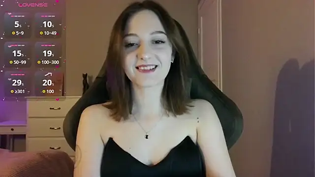 white liillyy online show from 6, 4, 2026