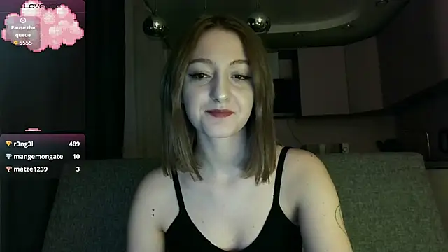 Snapshot of white_liillyy chatting on 4, 11, 2025 white liillyy online show from 4, 11, 2025