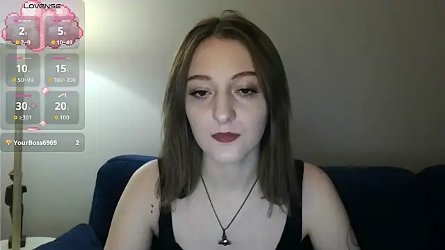 Snapshot of white_liillyy chatting on 25, 11, 2025 white liillyy online show from 25, 11, 2025