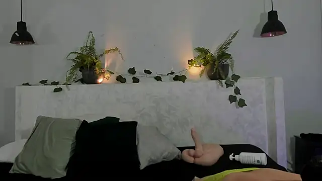 victoria flores1 online show from 21, 11, 2025