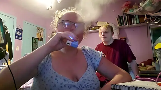 KadiSparkle online show from 22, 4, 2026