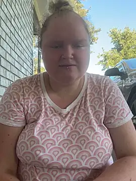 KadiSparkle online show from 22, 9, 2025