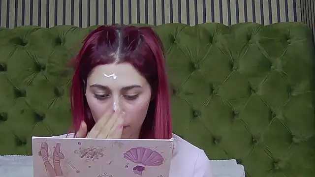 LunaHart online show from 4, 2, 2026