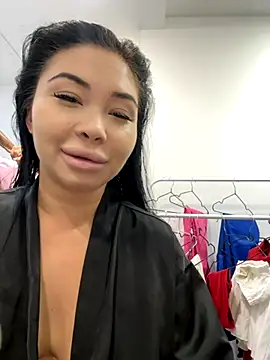 Mia stepMOM online show from 2, 10, 2025