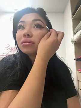 Mia stepMOM online show from 25, 9, 2025
