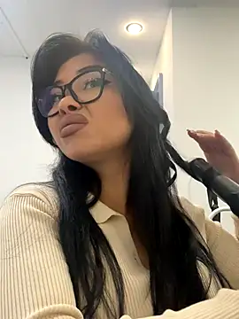 Mia stepMOM online show from 14, 9, 2025