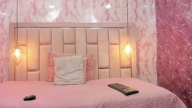 WILD FIREE  online show from 15, 12, 2025