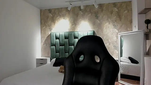 Saya Amaretto1 online show from 11, 2, 2026