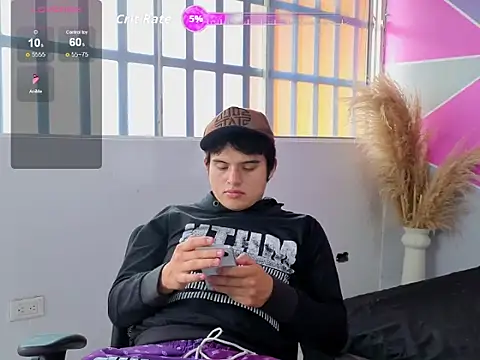 Snapshot of invincible200 chatting on 19, 11, 2025 invincible200 online show from 19, 11, 2025