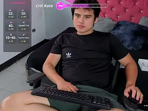 Snapshot of invincible200 chatting on 5, 11, 2025 invincible200 online show from 5, 11, 2025