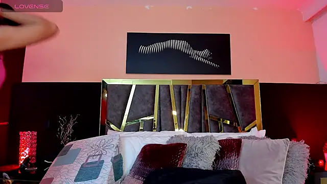 ScarletTorres online show from 25, 11, 2025