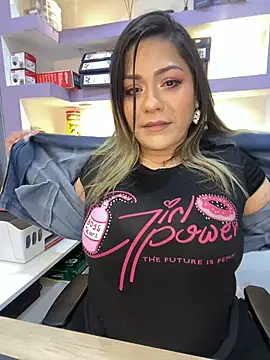 isabella horney  online show from 23, 2, 2026