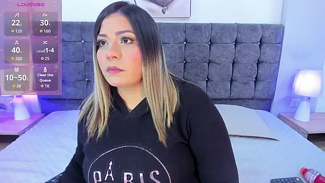 isabella horney  online show from 10, 11, 2025