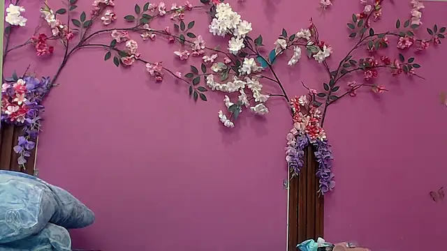 skinnybarbie022 online show from 21, 10, 2025