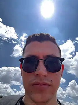 Kurtxxx22 online show from 15, 3, 2026