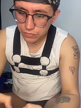 Kurtxxx22 online show from 25, 11, 2025