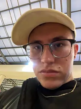 Kurtxxx22 online show from 11, 2, 2026