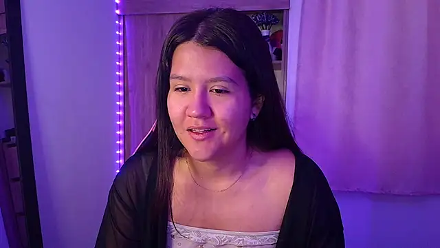 Snapshot of Oliviawatson1 chatting on 28, 5, 2026 Oliviawatson1 online show from 28, 5, 2026