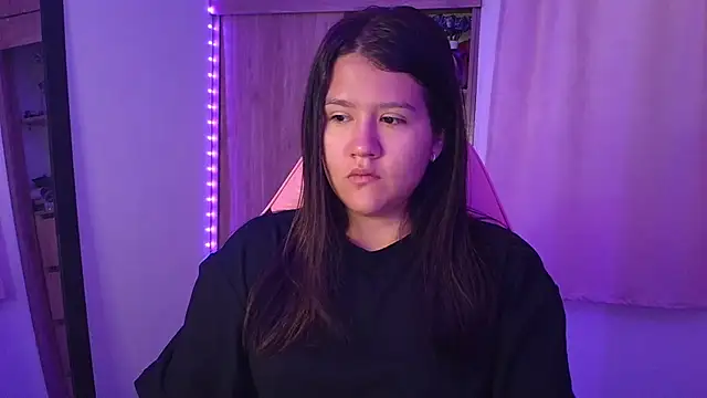 Oliviawatson1 online show from 15, 4, 2026