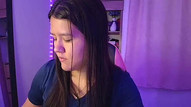 Snapshot of Oliviawatson1 chatting on 23, 7, 2026 Oliviawatson1 online show from 23, 7, 2026