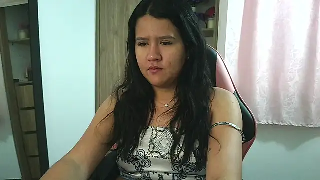 Oliviawatson1 online show from 17, 11, 2025