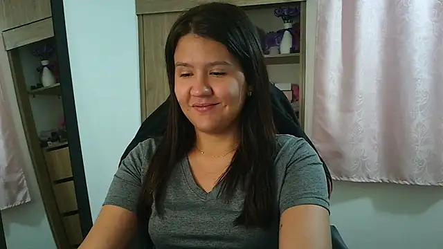 Oliviawatson1 online show from 20, 4, 2026