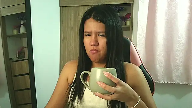 Oliviawatson1 online show from 19, 11, 2025