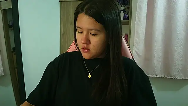 Snapshot of Oliviawatson1 chatting on 11, 5, 2026 Oliviawatson1 online show from 11, 5, 2026
